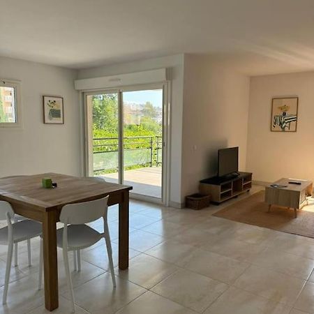 Saint-Raphaël Suberbe Appartement Climatise Avec Terrasse מראה חיצוני תמונה