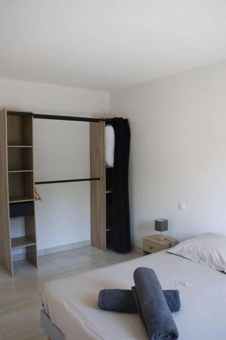 Saint-Raphaël Suberbe Appartement Climatise Avec Terrasse מראה חיצוני תמונה